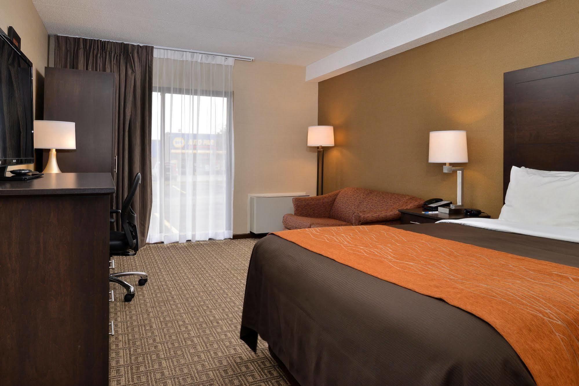 Comfort Inn Brampton Exteriör bild