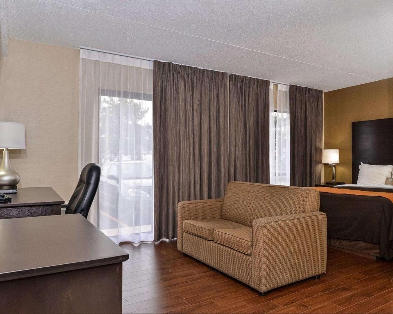 Comfort Inn Brampton Exteriör bild
