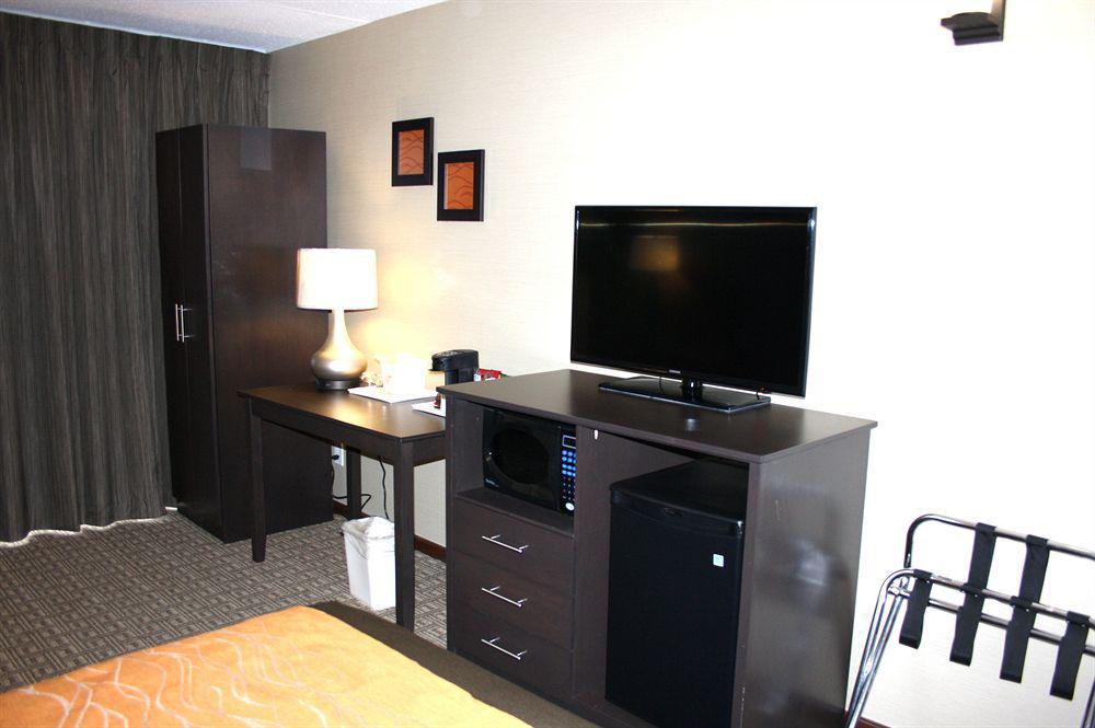 Comfort Inn Brampton Exteriör bild